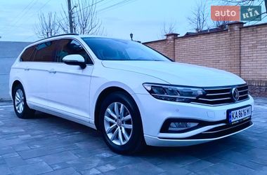 Універсал Volkswagen Passat 2019 в Житомирі