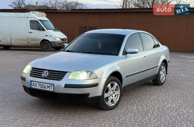 Седан Volkswagen Passat 2001 в Харькове