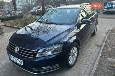 Универсал Volkswagen Passat 2013 в Киеве