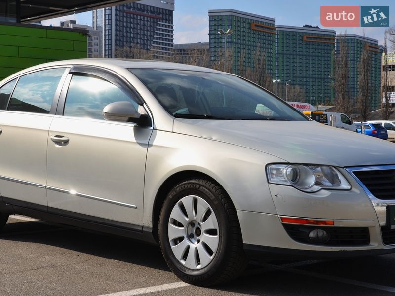 Седан Volkswagen Passat 2010 в Киеве