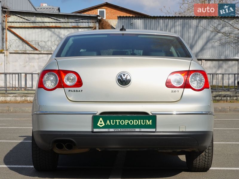 Седан Volkswagen Passat 2010 в Киеве