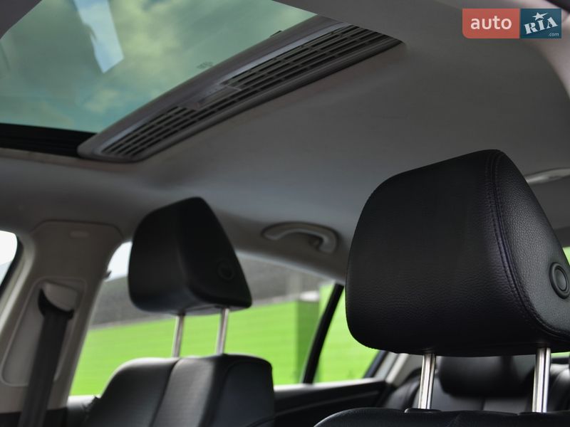 Седан Volkswagen Passat 2010 в Киеве