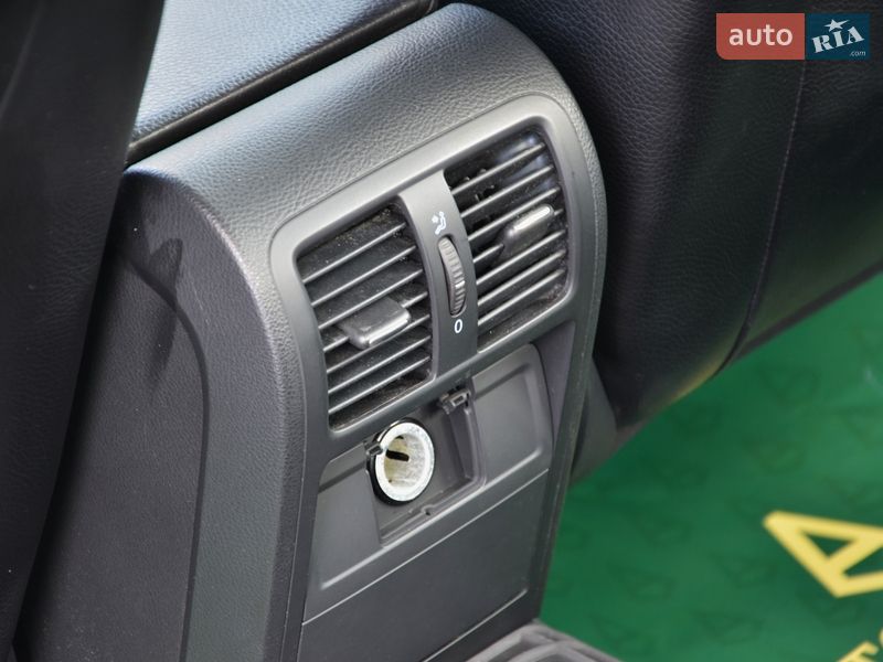 Седан Volkswagen Passat 2010 в Киеве