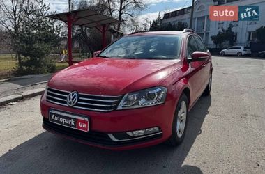 Універсал Volkswagen Passat 2013 в Києві