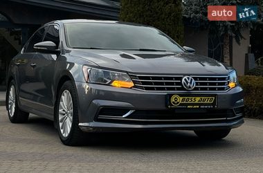 Седан Volkswagen Passat 2016 в Львове