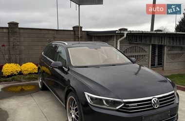 Универсал Volkswagen Passat 2015 в Ровно