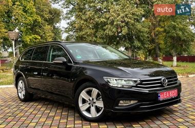 Универсал Volkswagen Passat 2019 в Киеве