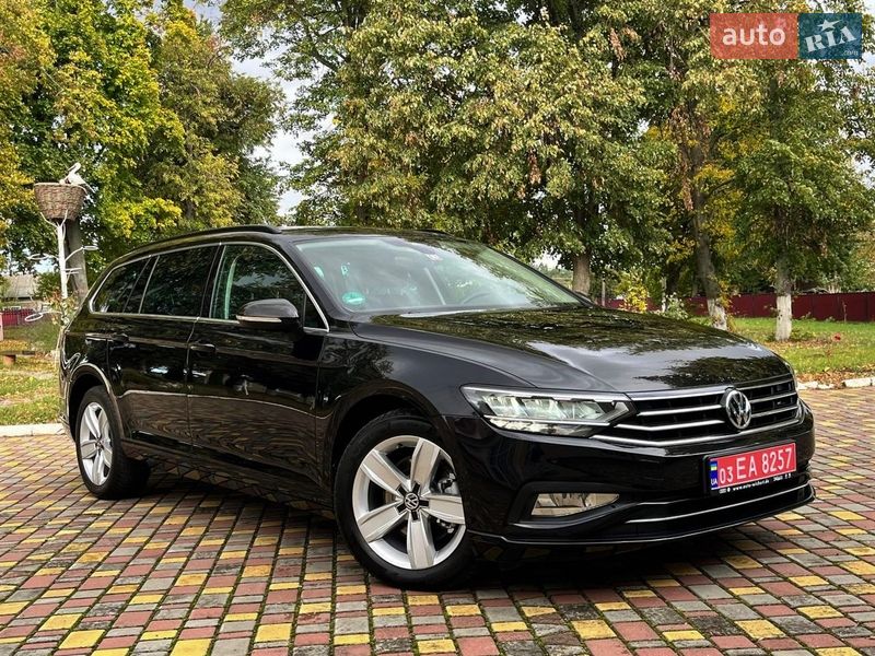 Универсал Volkswagen Passat 2019 в Киеве