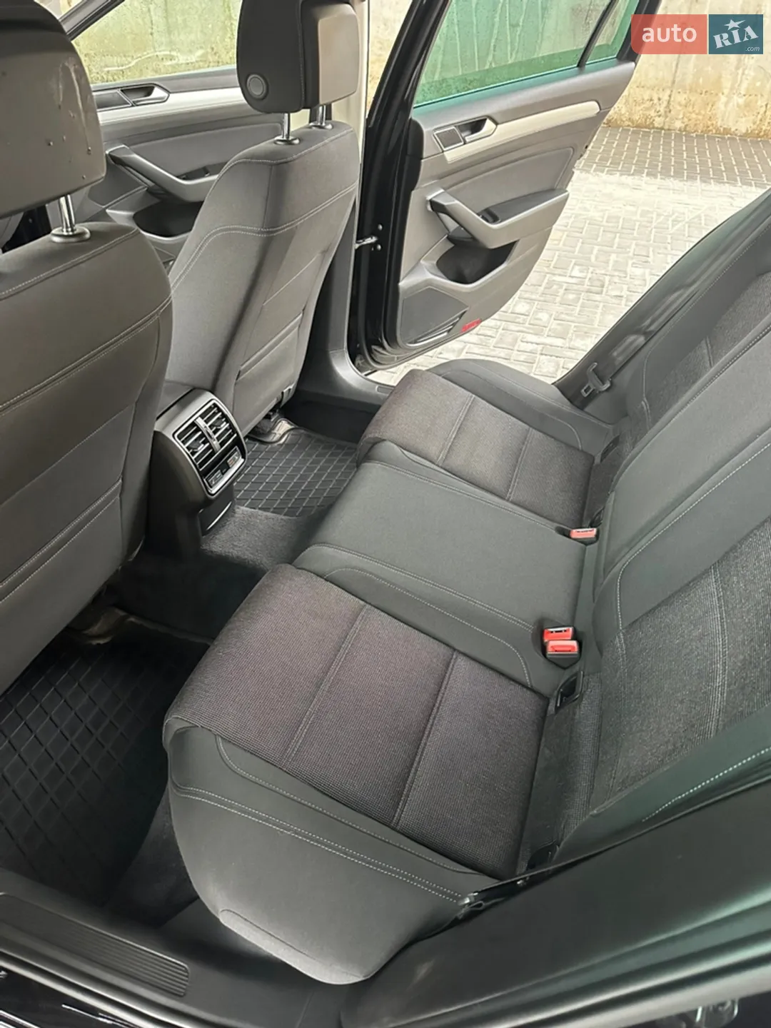 2016 Volkswagen Passat - мініатюра 23