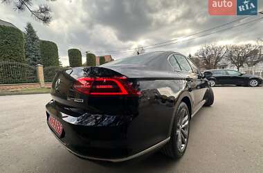 Седан Volkswagen Passat 2017 в Луцке
