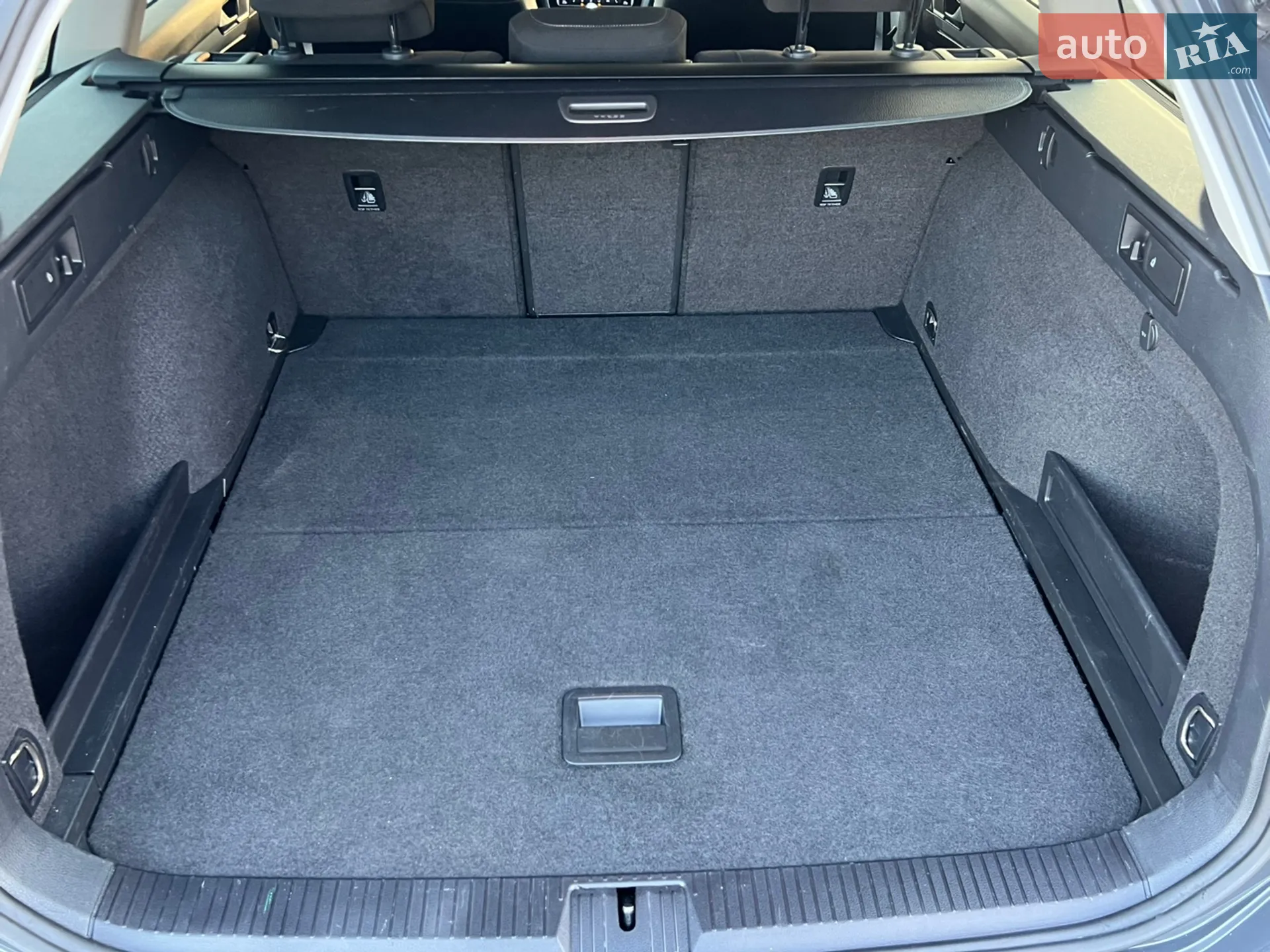 2019 Volkswagen Passat - мініатюра 13