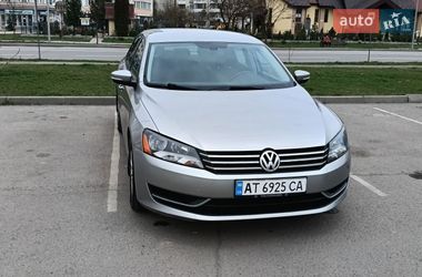 Седан Volkswagen Passat 2012 в Ивано-Франковске