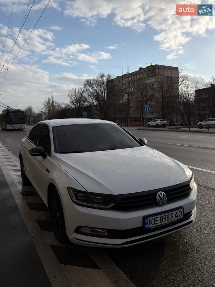 2016 Volkswagen Passat - мініатюра 17