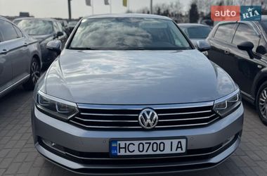Седан Volkswagen Passat 2018 в Львове