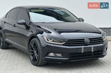 Седан Volkswagen Passat 2017 в Виннице