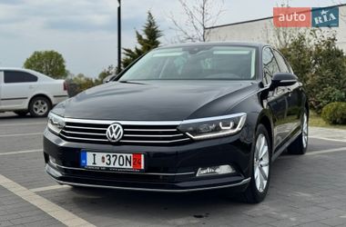 Седан Volkswagen Passat 2016 в Мукачево