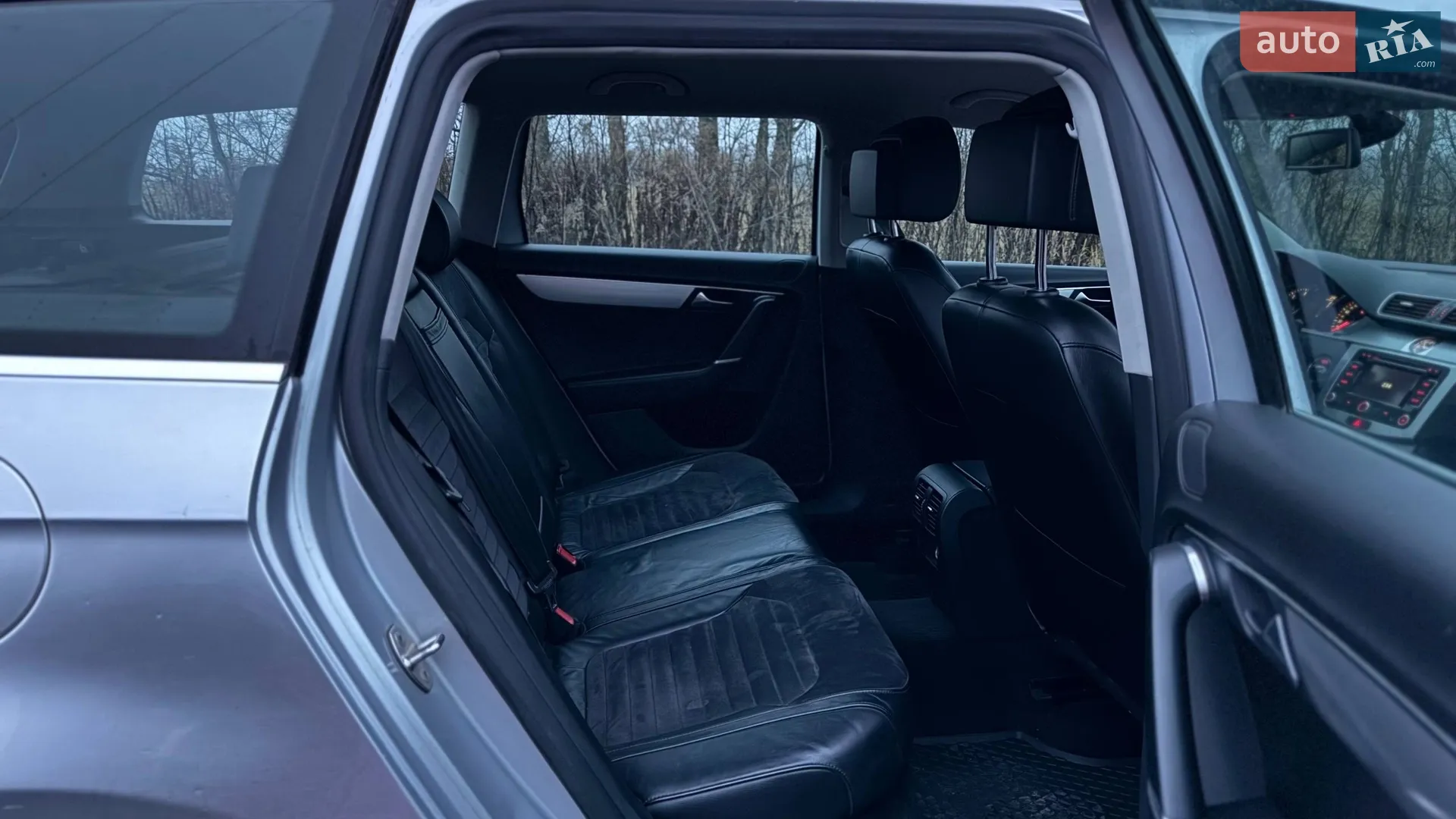 Volkswagen Passat 2011 VIN WVWZZZ3CZBE405123 фото оголошення 7 з 17