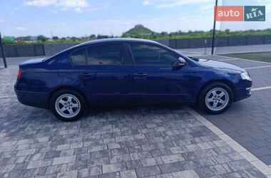 Седан Volkswagen Passat 2006 в Ужгороде
