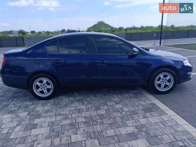 Седан Volkswagen Passat 2006 в Ужгороде