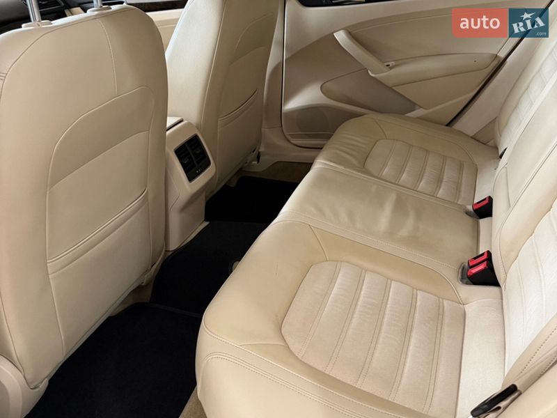 Седан Volkswagen Passat 2014 в Кривом Роге