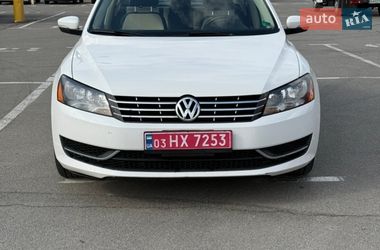 Седан Volkswagen Passat 2015 в Києві