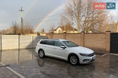 Универсал Volkswagen Passat 2019 в Житомире