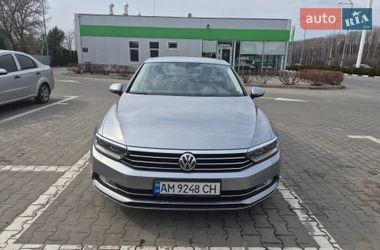 Седан Volkswagen Passat 2018 в Києві