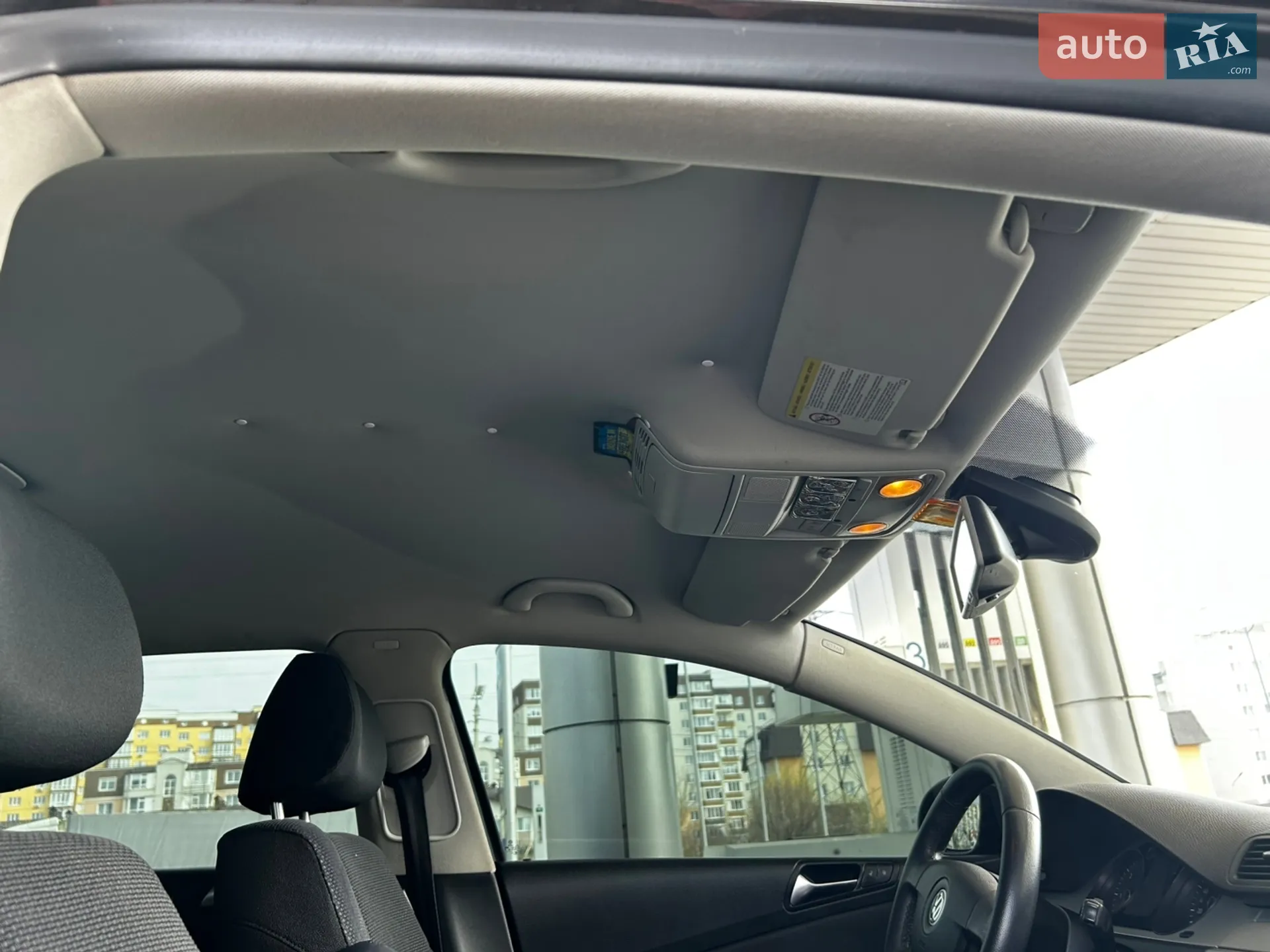 2010 Volkswagen Passat - мініатюра 15