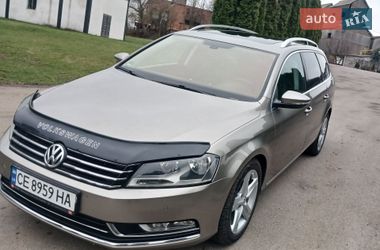 Універсал Volkswagen Passat 2012 в Чернівцях