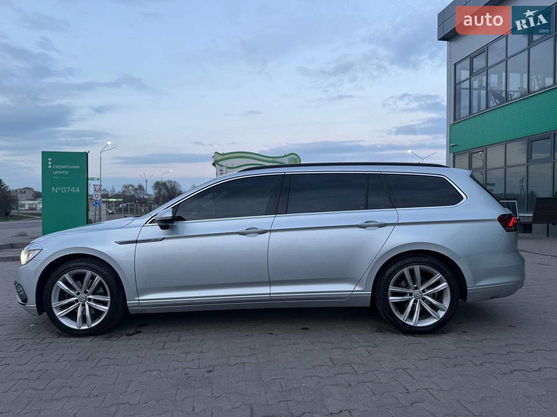 2016 Volkswagen Passat - мініатюра 4