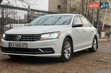 Седан Volkswagen Passat 2018 в Харькове