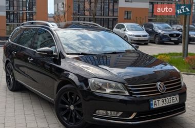 Універсал Volkswagen Passat 2012 в Івано-Франківську