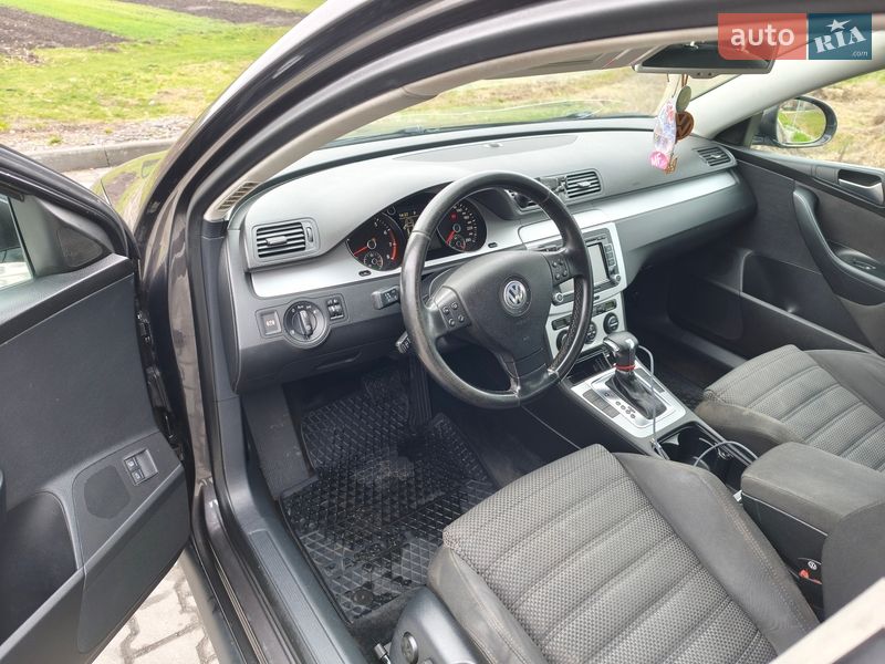 Универсал Volkswagen Passat 2009 в Бродах