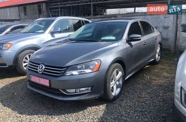 Седан Volkswagen Passat 2015 в Луцьку