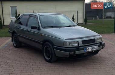 Седан Volkswagen Passat 1989 в Стрые