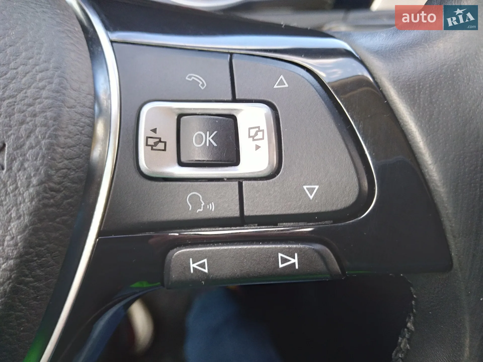 2016 Volkswagen Passat - мініатюра 43