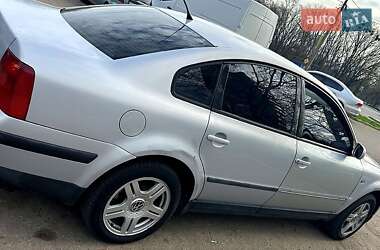 Седан Volkswagen Passat 1999 в Николаеве