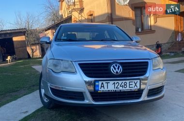 Седан Volkswagen Passat 2005 в Галиче