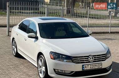 Седан Volkswagen Passat 2014 в Ивано-Франковске