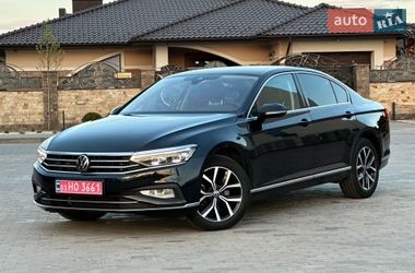Седан Volkswagen Passat 2021 в Ровно