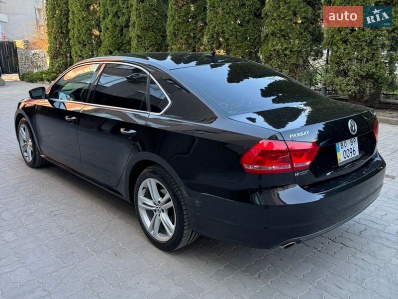Седан Volkswagen Passat 2013 в Тернополе
