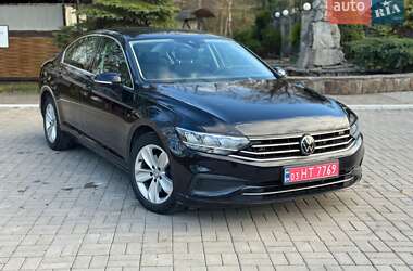 Седан Volkswagen Passat 2022 в Трускавце