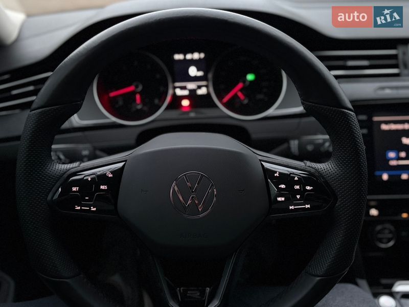 Седан Volkswagen Passat 2016 в Одессе