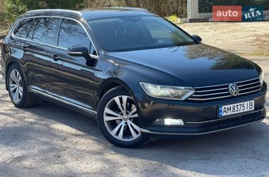 Універсал Volkswagen Passat 2014 в Житомирі