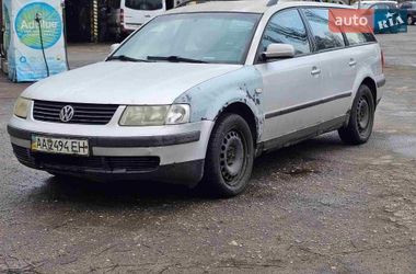 Універсал Volkswagen Passat 1998 в Києві