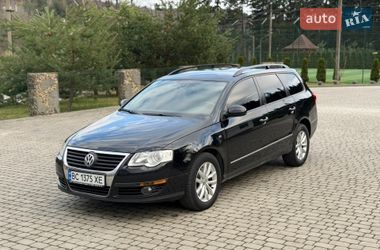 Універсал Volkswagen Passat 2010 в Старому Самборі