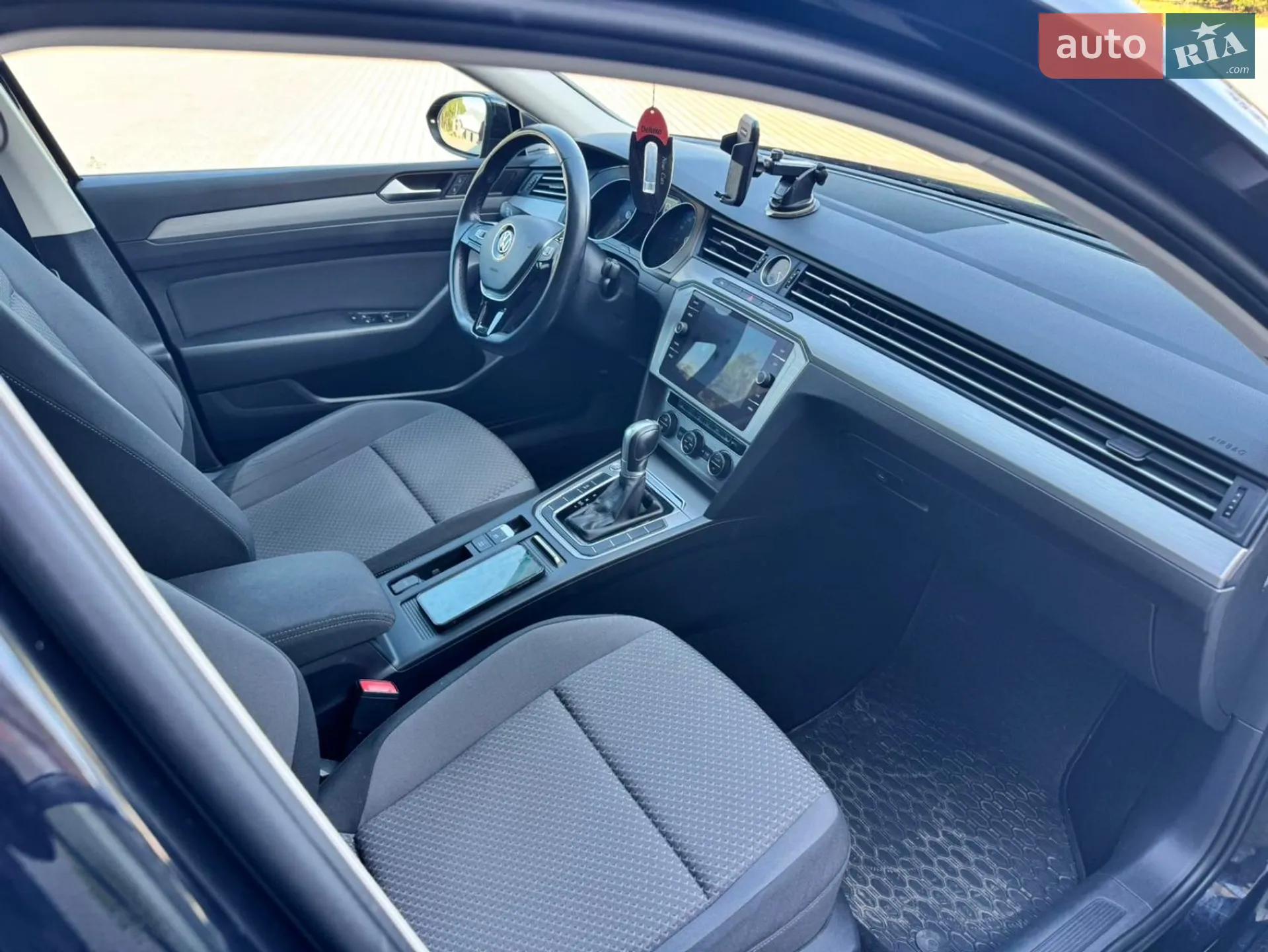 2019 Volkswagen Passat - мініатюра 3