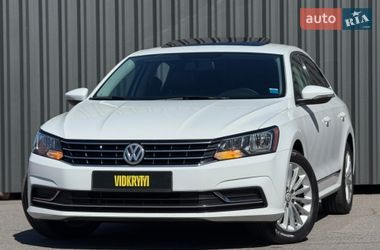 Седан Volkswagen Passat 2015 в Києві