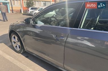 Седан Volkswagen Passat 2015 в Києві