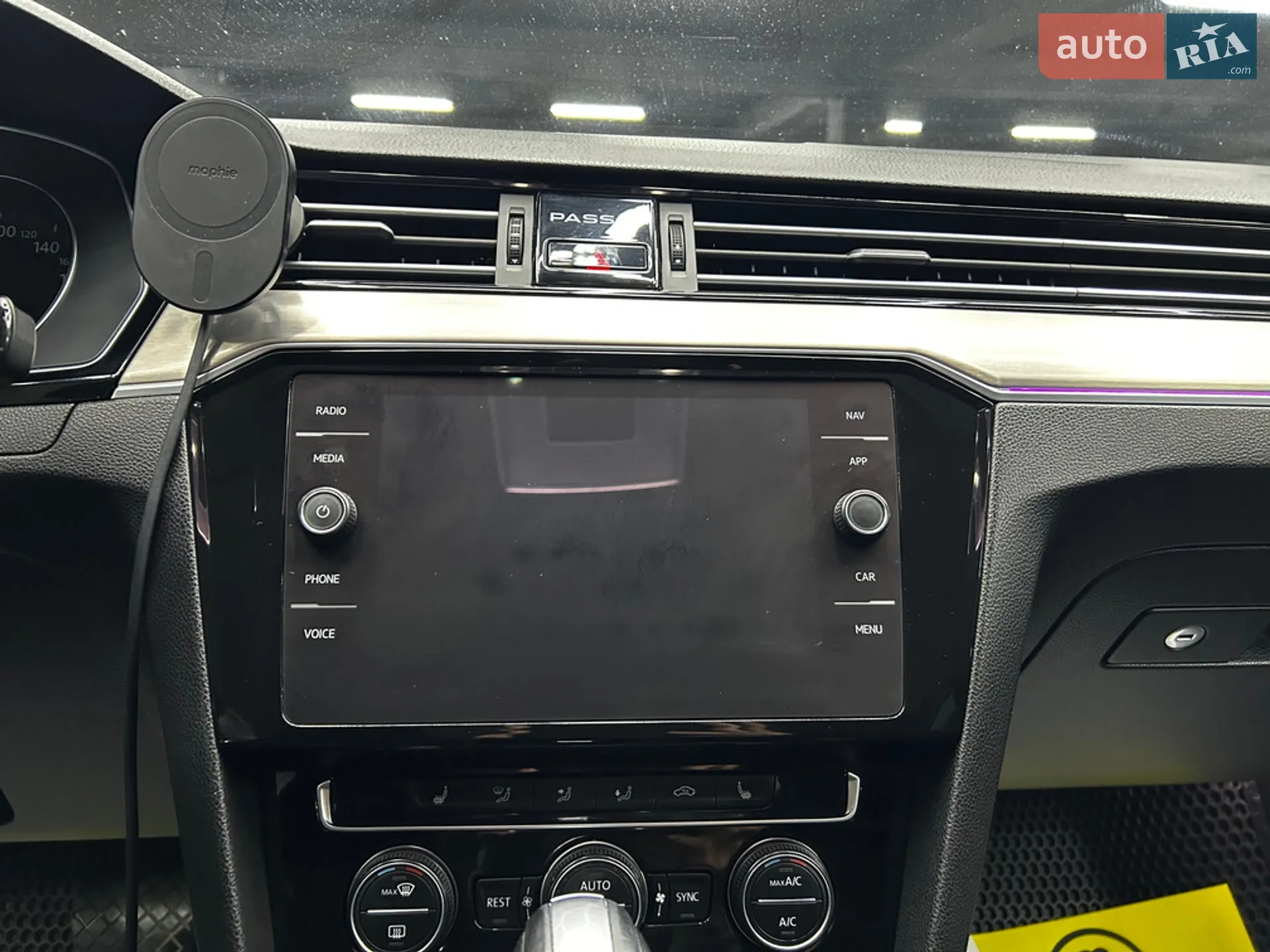 2019 Volkswagen Passat - мініатюра 17